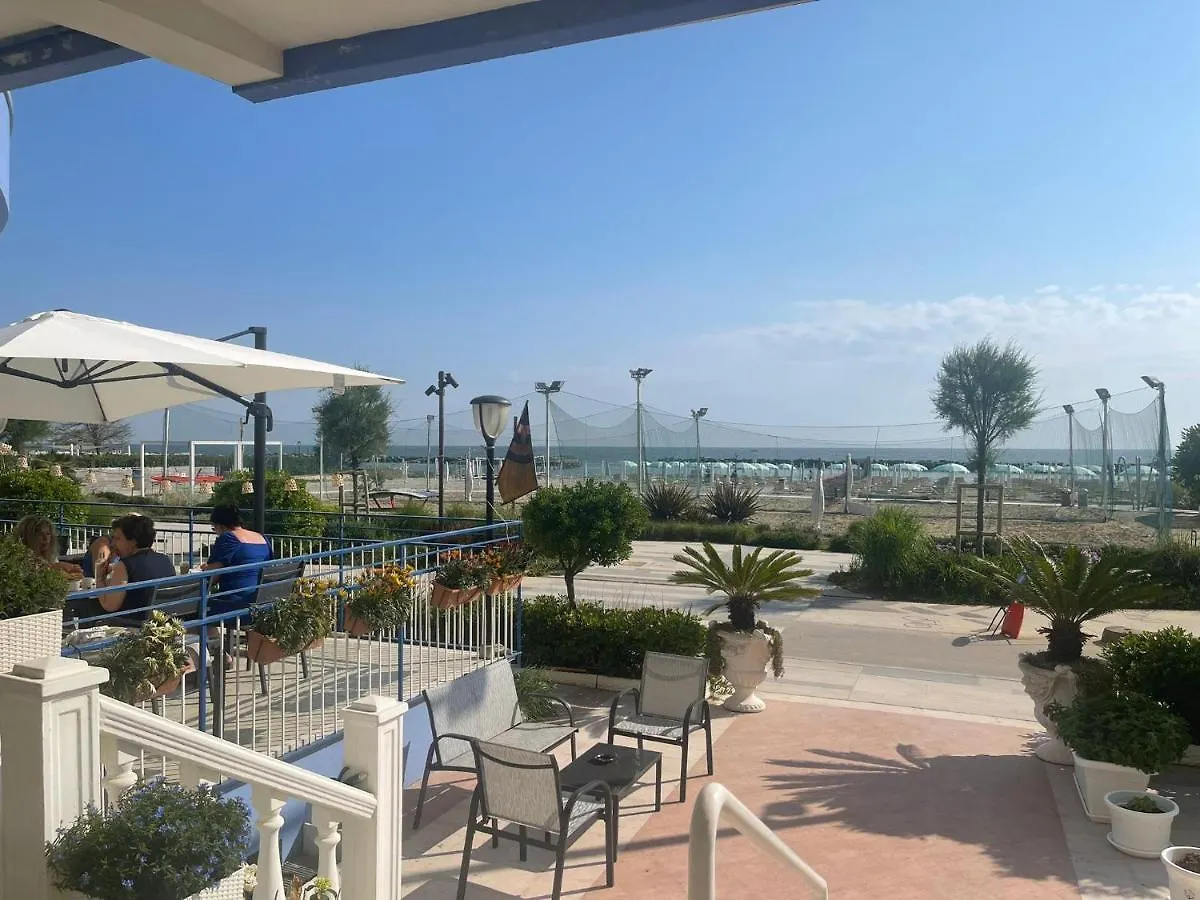 Hotel Ideal Rimini 3*,  Italia